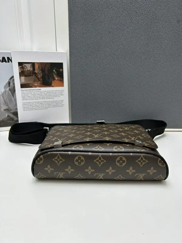 louis vuitton aaa homme mini sac a main s_11b26173